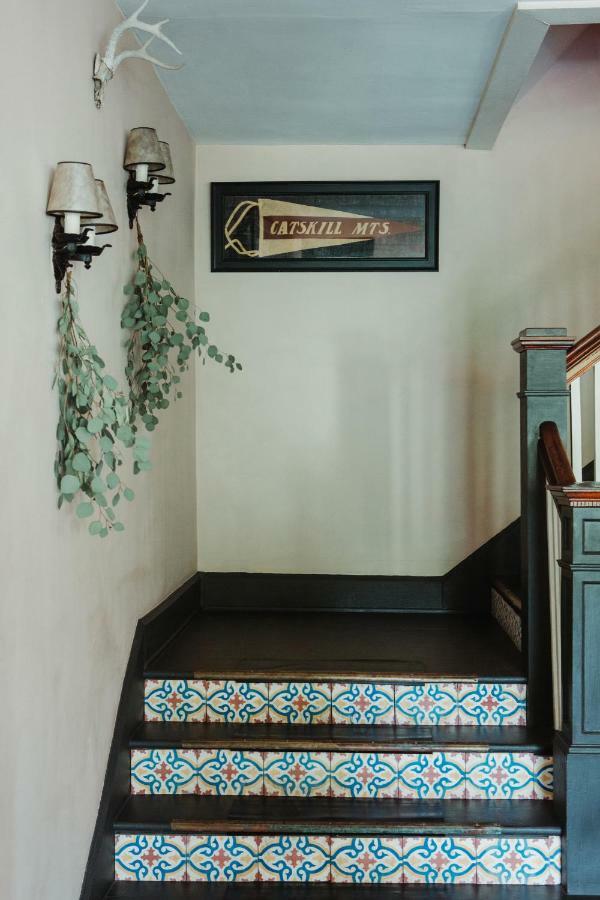 Отель Foxfire Mountain House Mount Pleasant Экстерьер фото